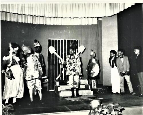 Play photo featuringSheeroy,Krishna Prasad, Soman,Suresh,Mervyn,Jerry, Joseph and Pravin